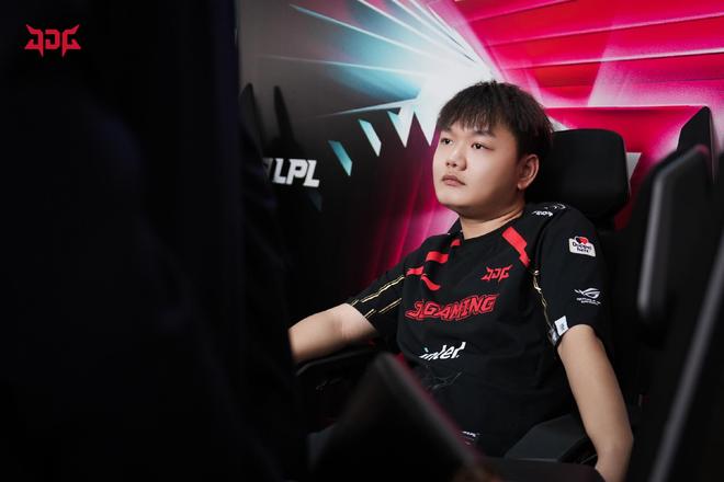 外弧线球远 外弧线球远